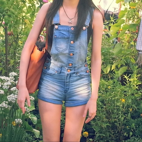 denim bib overall shorts